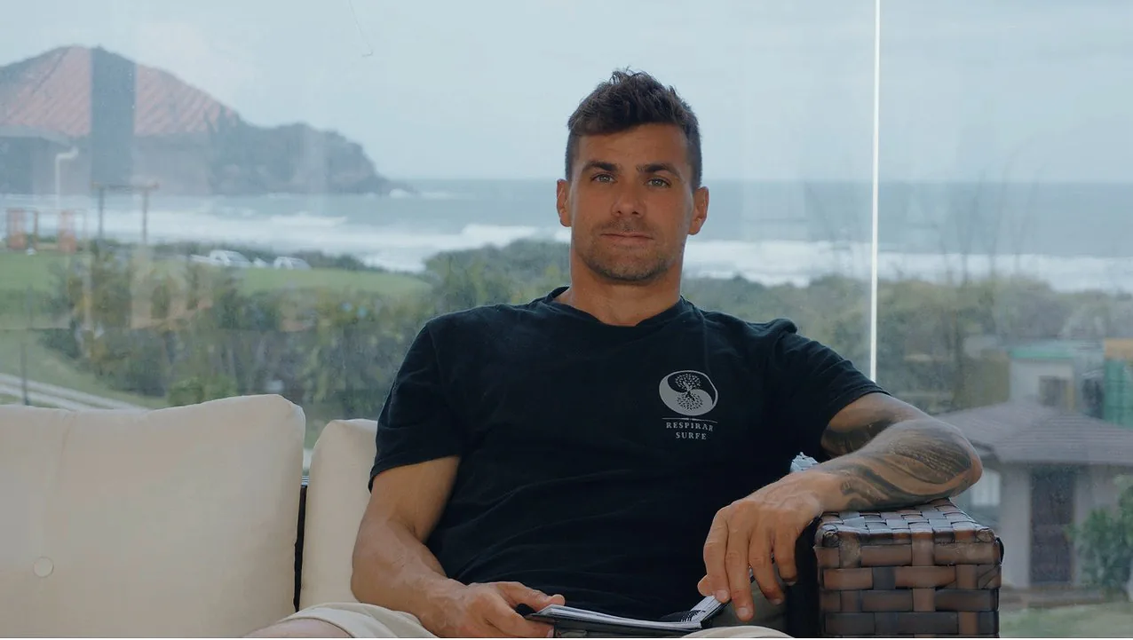 Fabiano diante do oceano